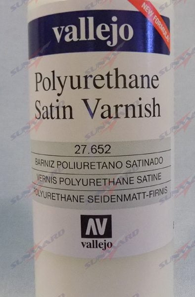 Vallejo 27652 200ml Bottle Polyurethane Satin Varnish - GEM