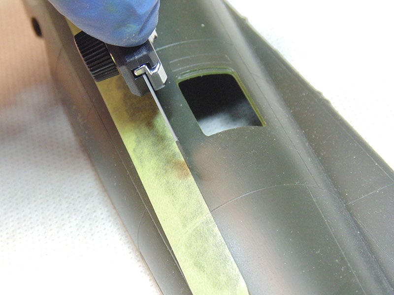 Tape tool in perfect alignment cutting