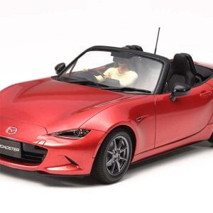 Tamiya Mazda MX-5 Roadster with Driver 1:24 Scale 24342