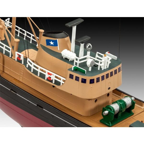 REVELL Northsea Fishing Trawler - Finished Model In Seascape 