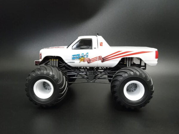 AMT USA-1 Monster Truck Chevy Silverado 1/32 Scale 1351