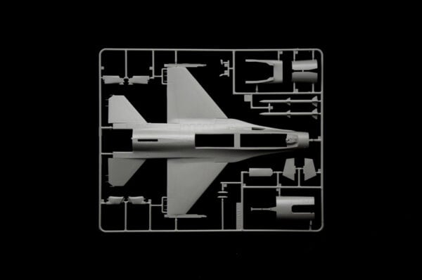 Italeri F-16C Fighting Falcon 1/48 Scale 2825