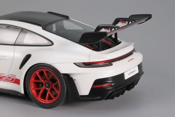 Tamiya Porsche 911 GT3 RS 992 1/24 Scale 24370