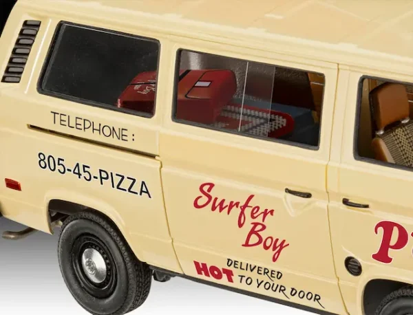 Revell Surfer Boy VW Pizza Van T3 Stranger Things 1/25 Scale 07725